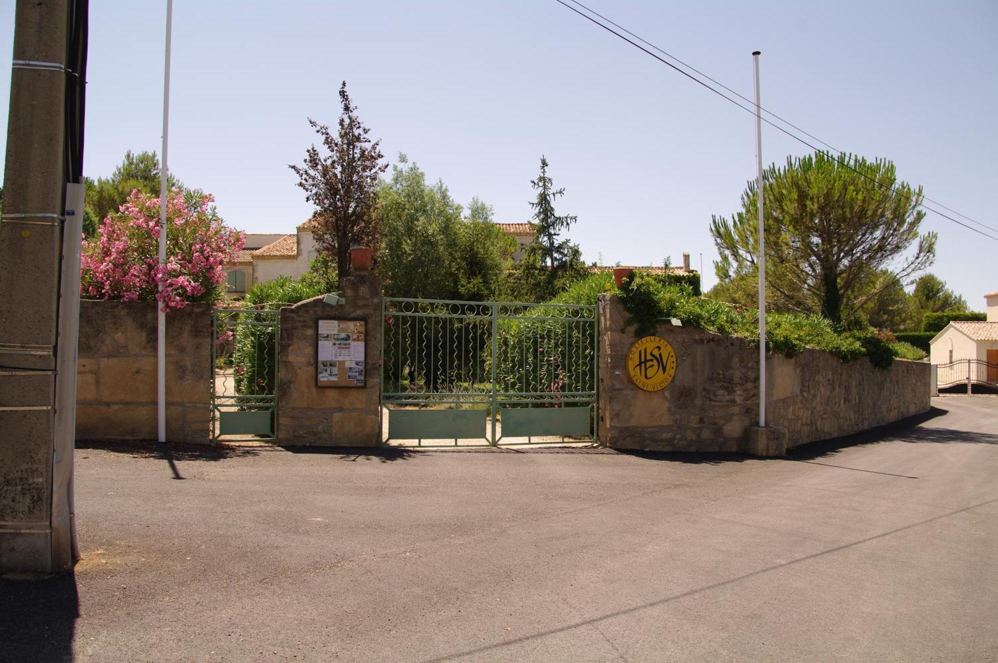 Residence Le Saint Victor Fontvieille Bagian luar foto