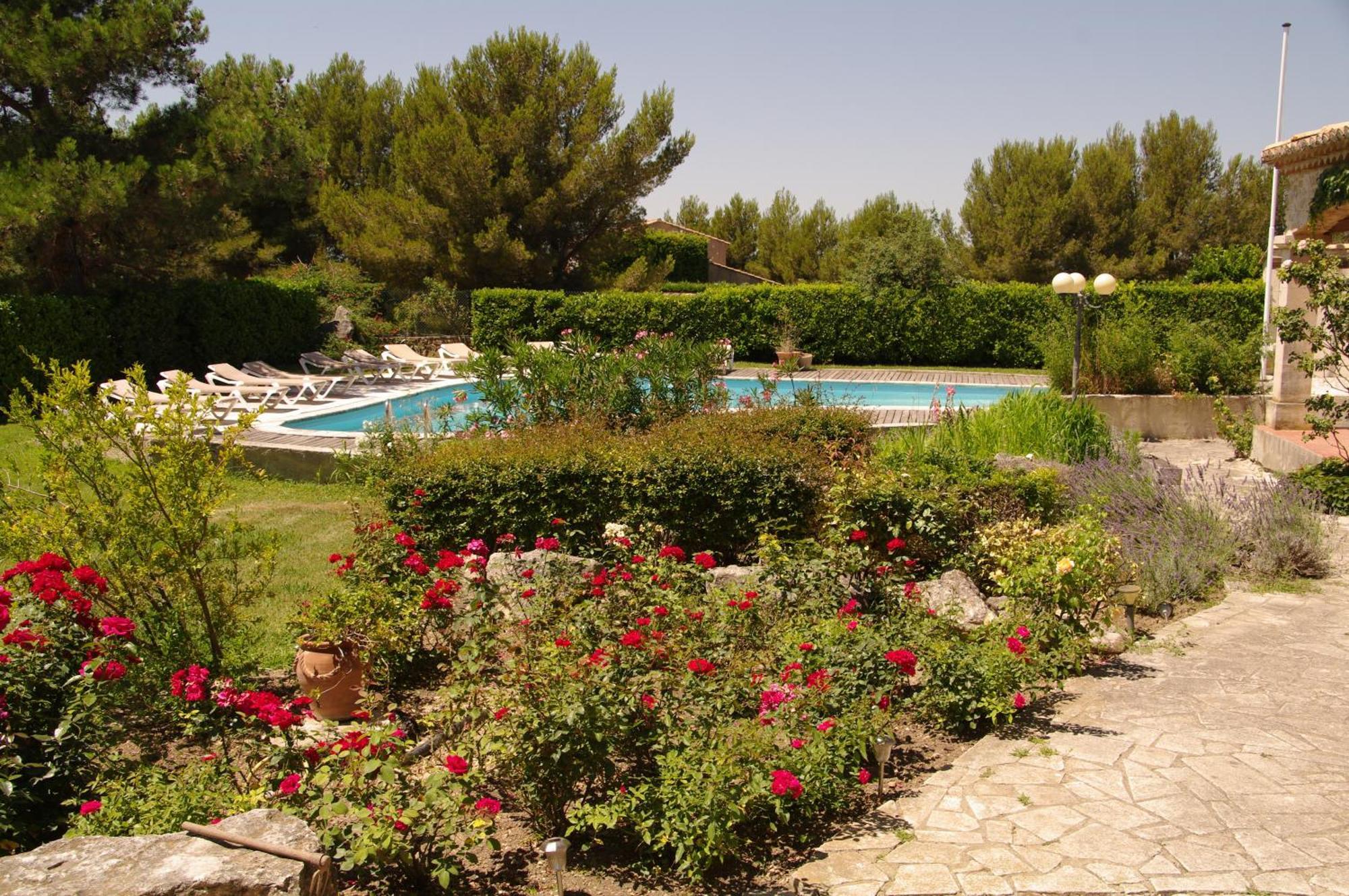 Residence Le Saint Victor Fontvieille Bagian luar foto