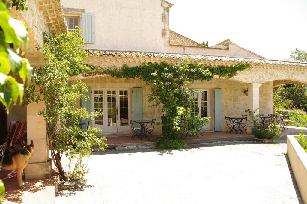 Residence Le Saint Victor Fontvieille Bagian luar foto