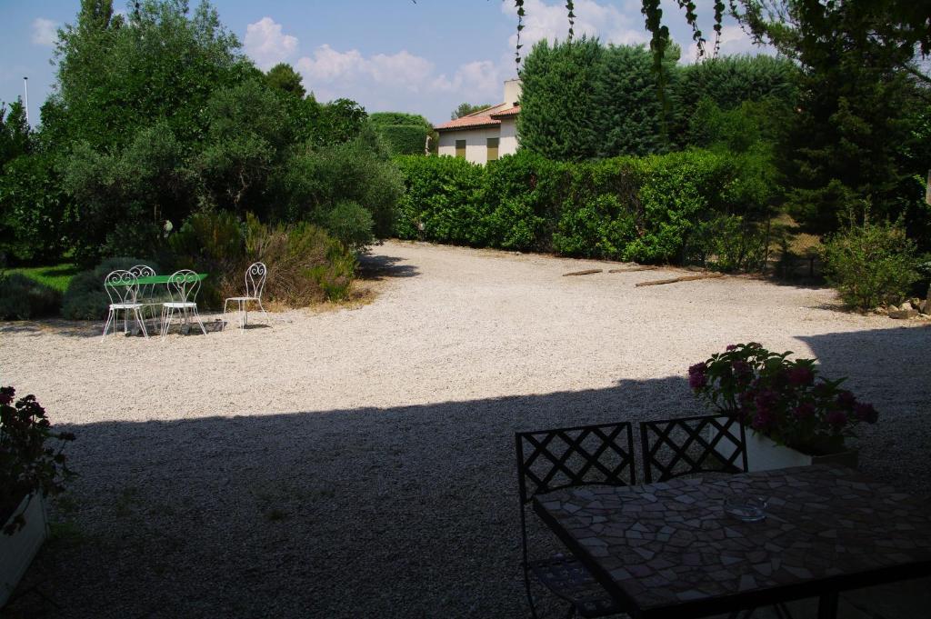 Residence Le Saint Victor Fontvieille Bagian luar foto