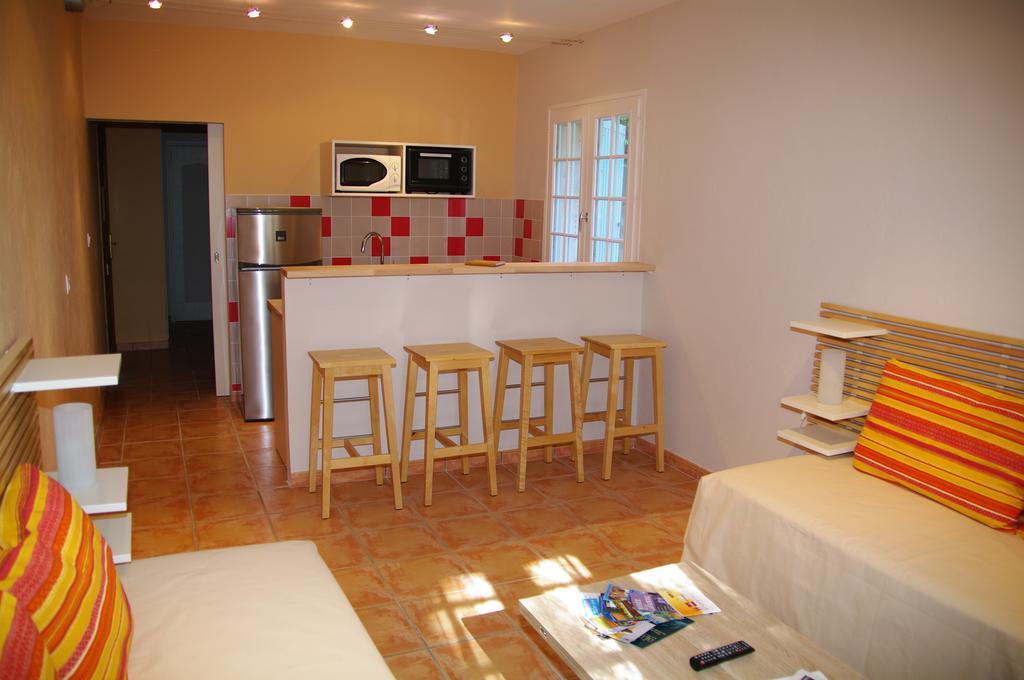 Residence Le Saint Victor Fontvieille Bagian luar foto