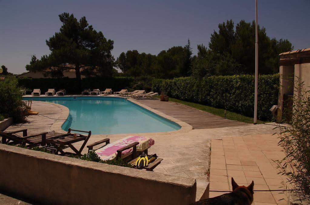 Residence Le Saint Victor Fontvieille Bagian luar foto