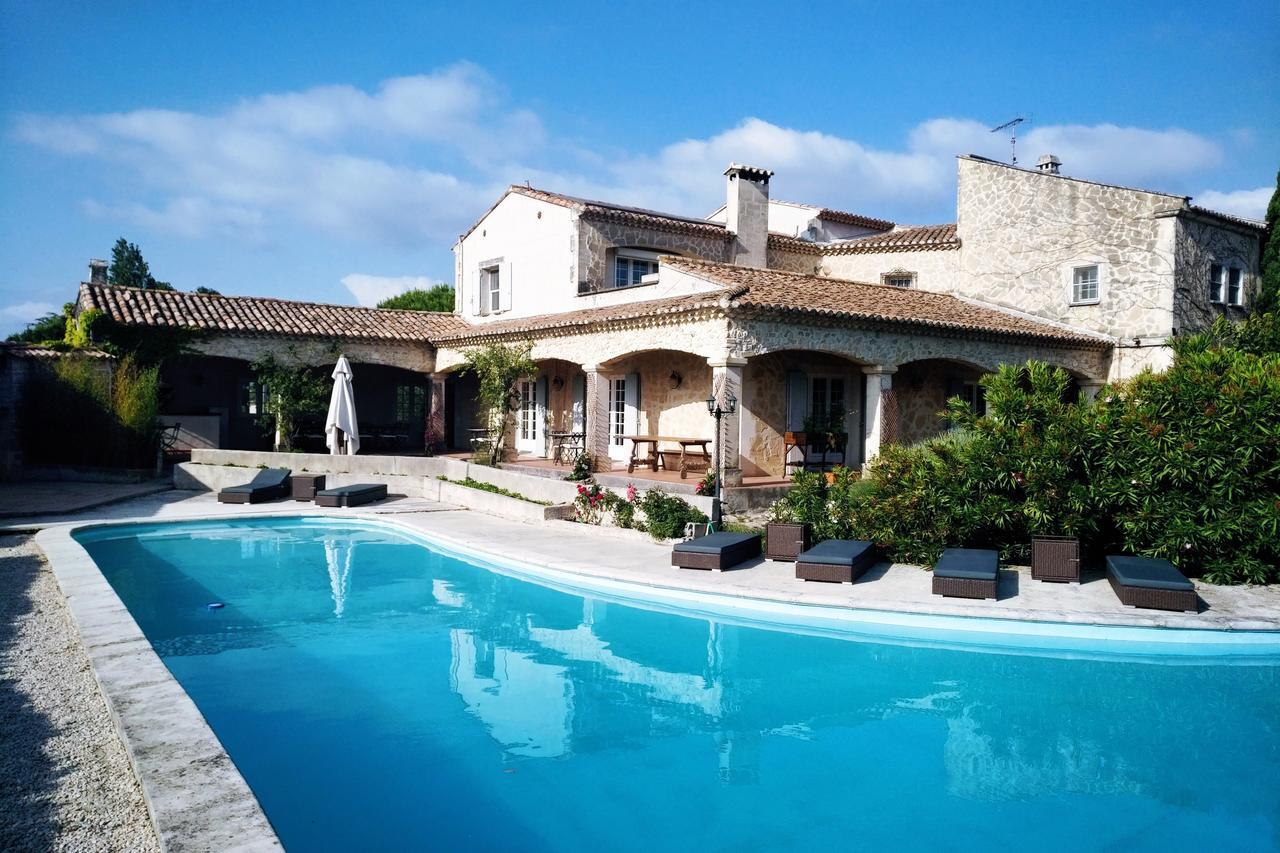 Residence Le Saint Victor Fontvieille Bagian luar foto