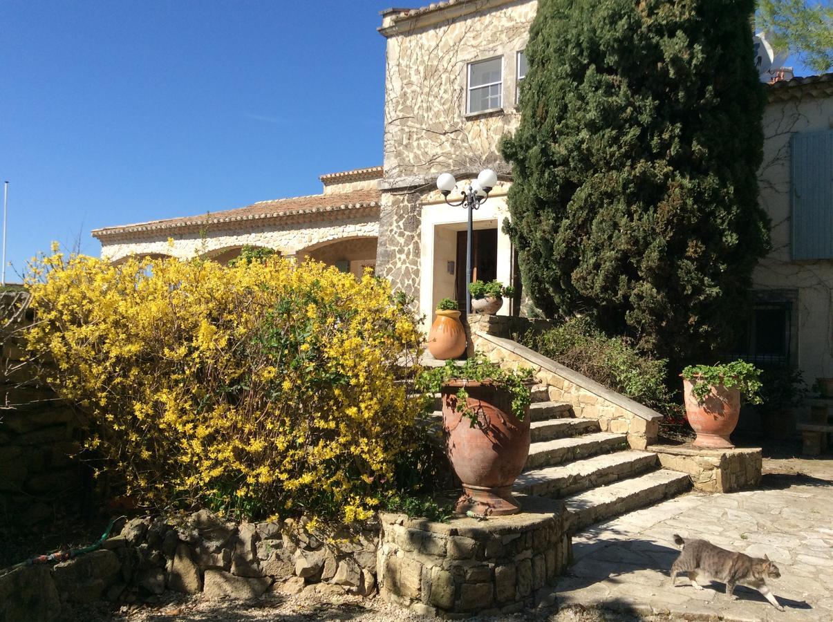 Residence Le Saint Victor Fontvieille Bagian luar foto