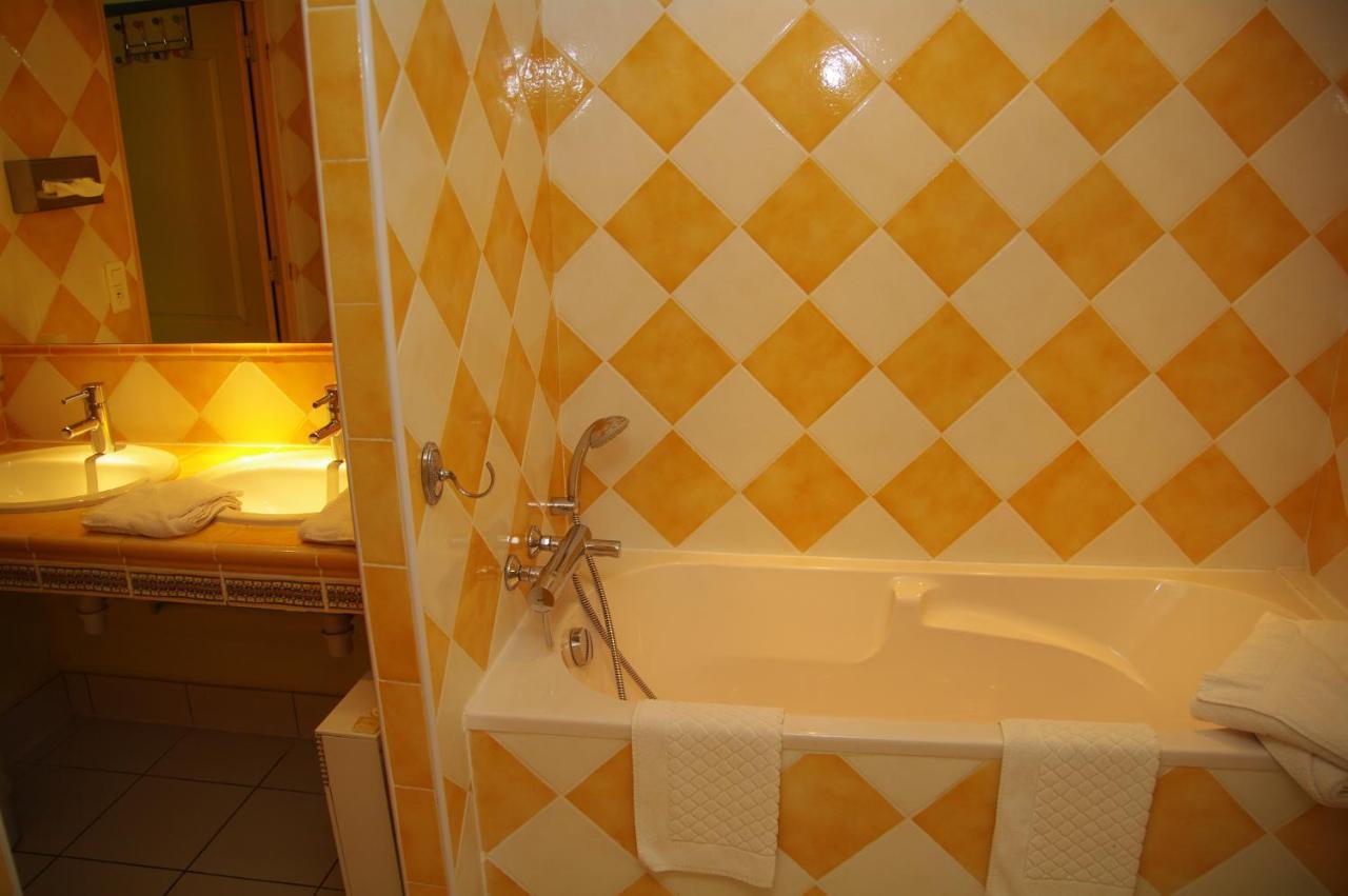 Residence Le Saint Victor Fontvieille Bagian luar foto